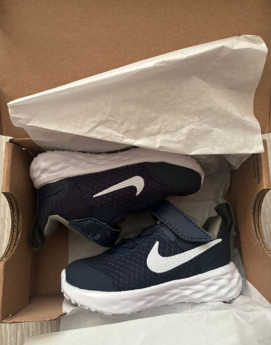Бебешки маратонки Nike revolution 6