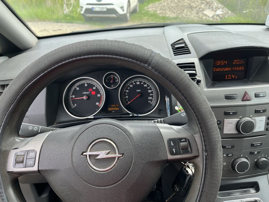 Vand Opel Zafira  / 7 locuri i/ Stare buna/ Spatioasa si confortabila