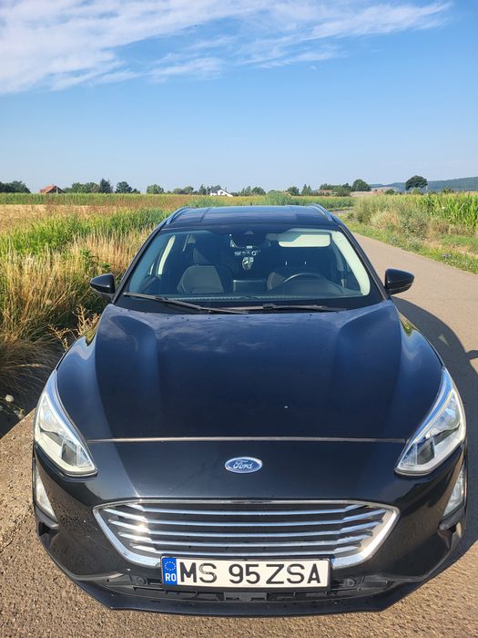 Ford Focus MK4 1.5EcoBoost 120 CP, cutie automată