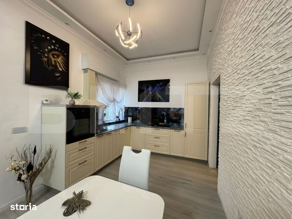 Apartament 3 camere la casa, zona Centrala – Oradea