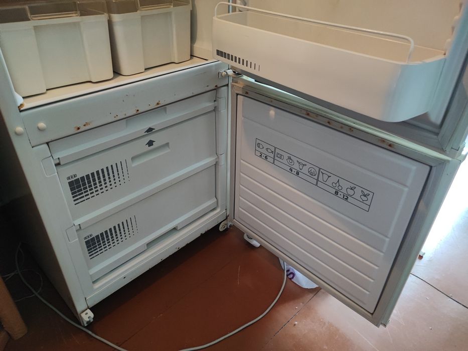 Холодильник snaige