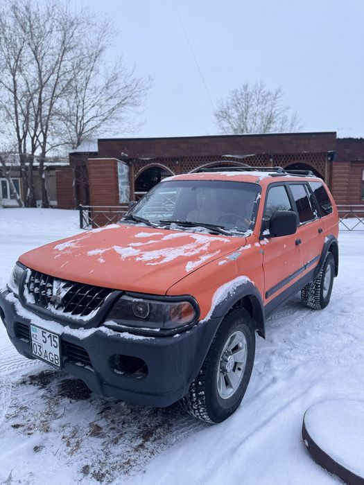 Продам машину Mitsubishi Montero