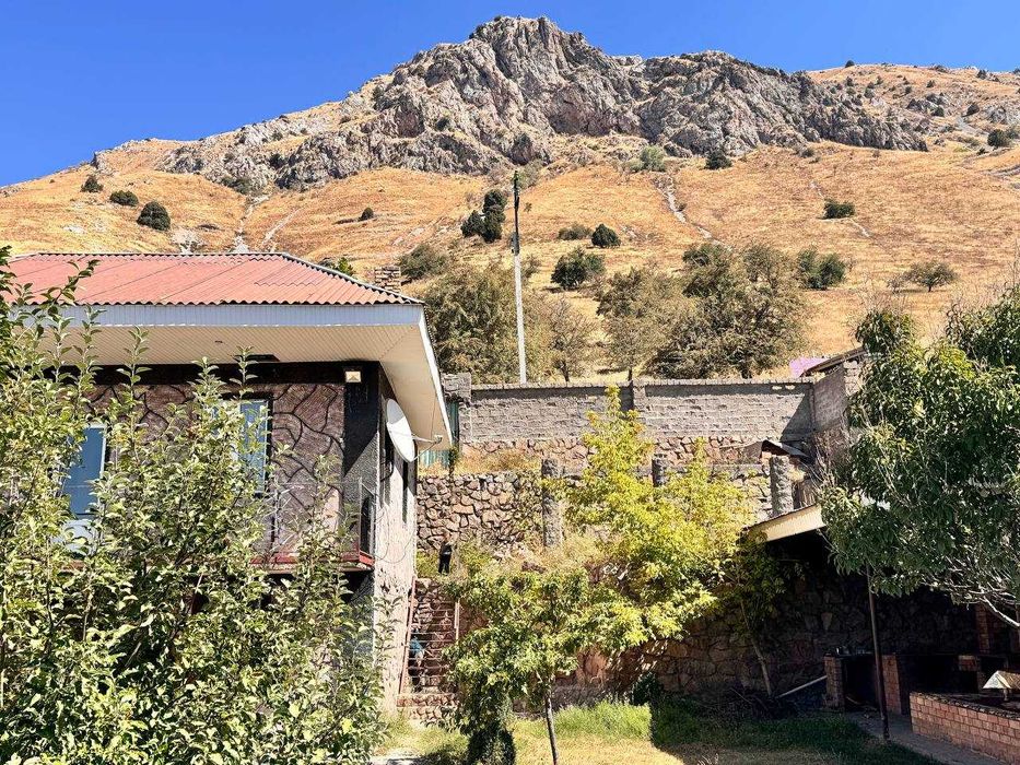 Чимган продаётся дача 8 соток