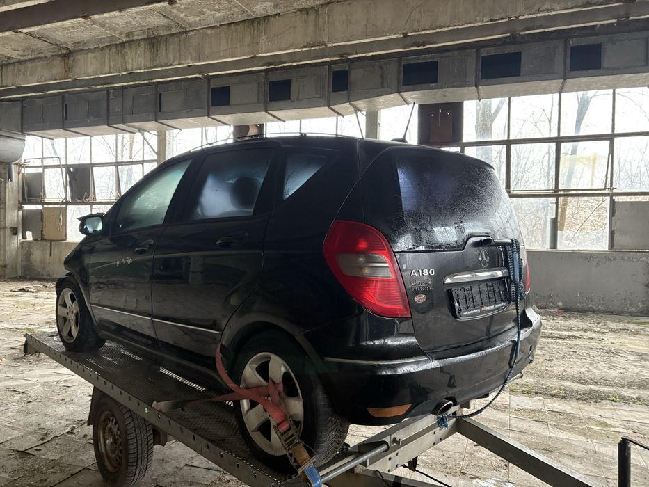 Mercedes A180 на части