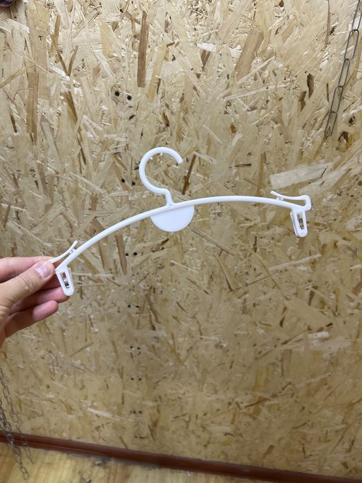 Продам вешалки детские