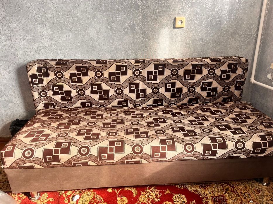 Продам диван в хорошем состоянии