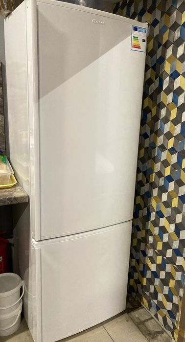 Продавам хладилник