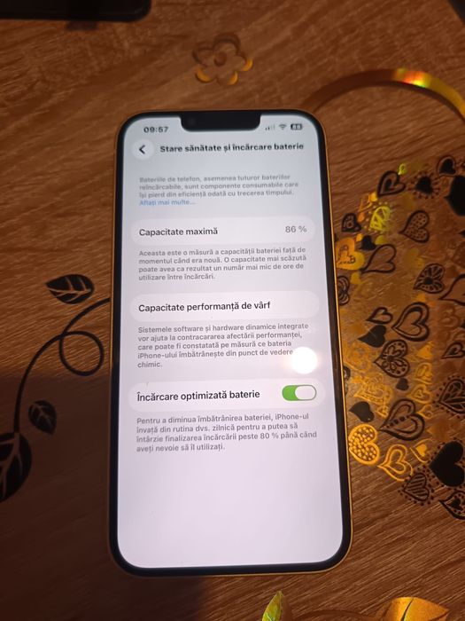 Vând schimb IPhone 14 și un Apple Watch 8