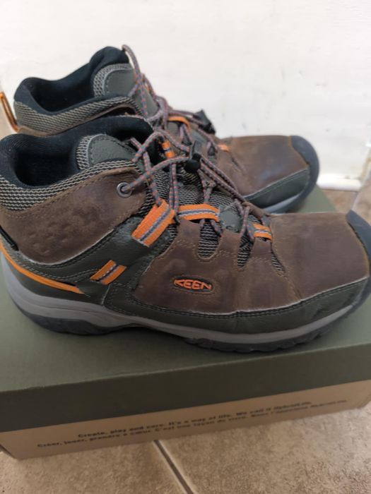 Детски зимни обувки Keen 37 размер