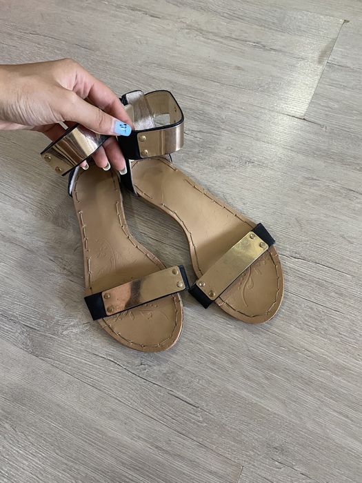 Продам обувь дешево