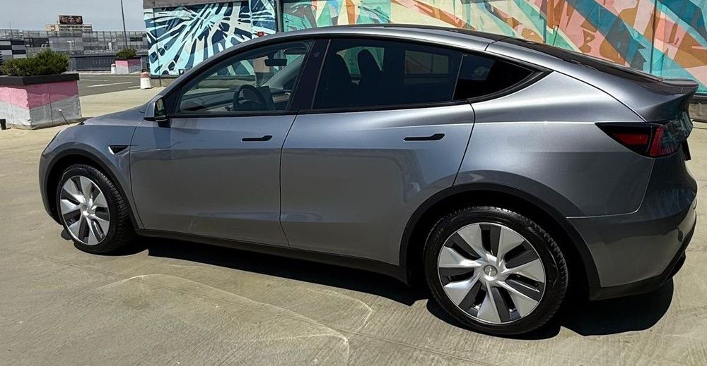 Tesla Model Y Primul propietar, full istoric, Fabricata in Germania.
