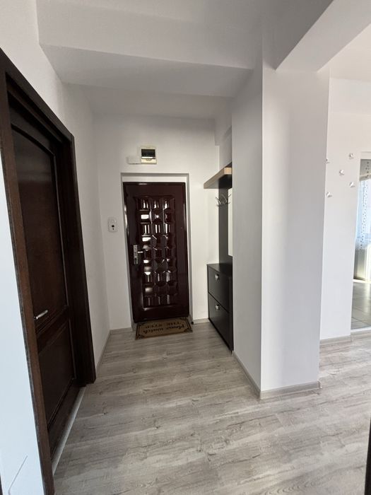Închiriez apartament cu 2 camere - Găvana 3 | vis-a-vis de Biserica Sfântul Dumitru