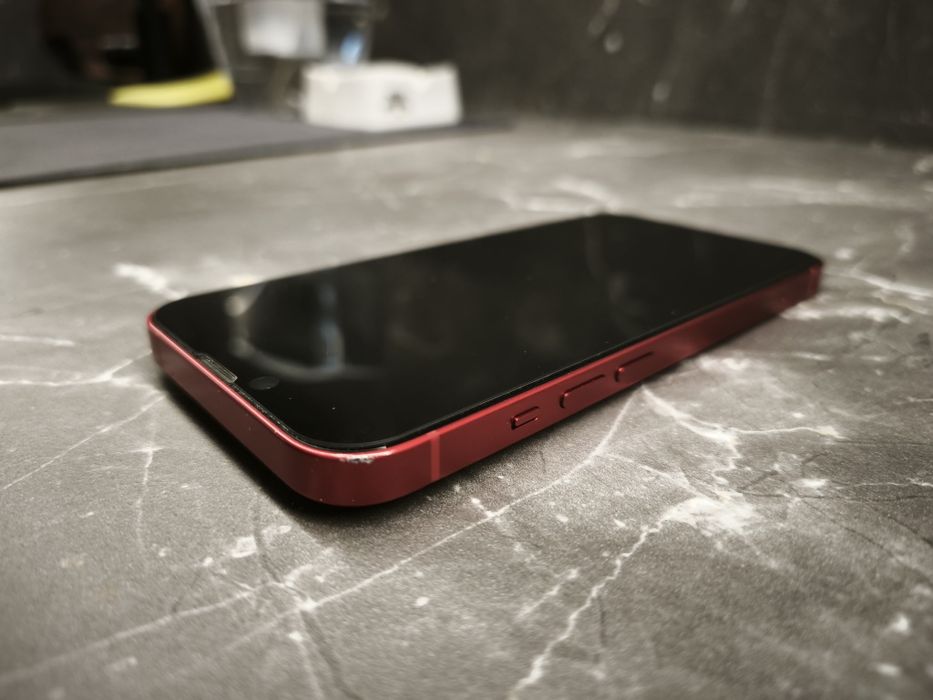 IPhone 13 red 128gb