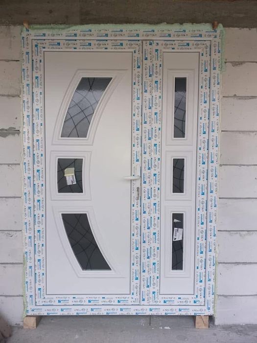 Tamplarie PVC - Termoapne usi de la 999