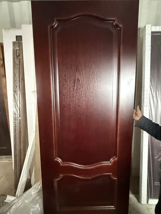 Деревянная дверь из чистого дерева (клен)