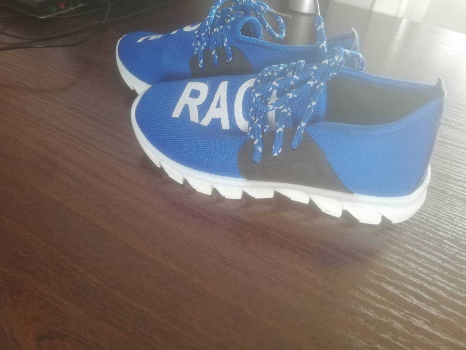 Боти , маратонки и пантофи за момче