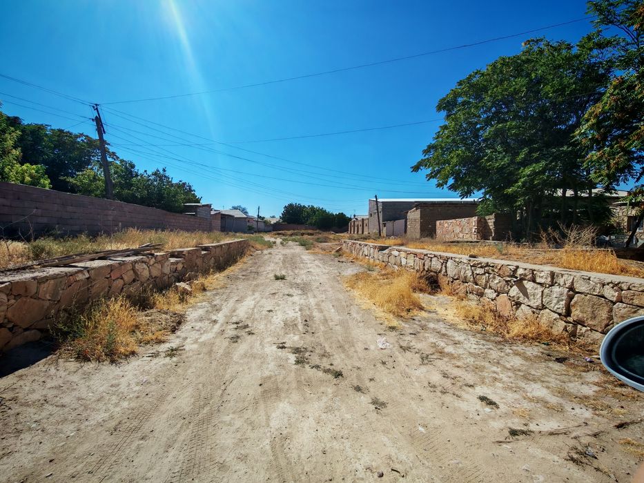 Yer sotiladi. Nurota markazi