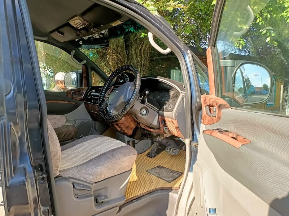 Продам Митсубиси Делику