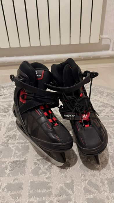 Продам Коньки (25000₸) торг есть!