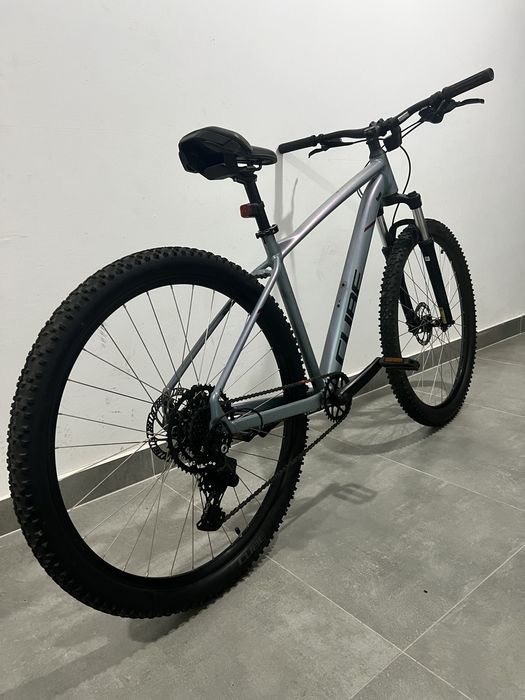 Bicicleta CUBE roti 29x2.25
