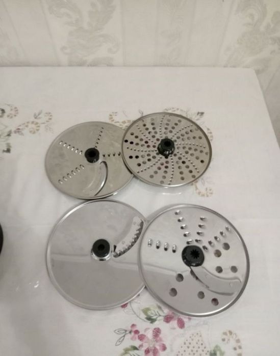 Соковыжималка продаётся