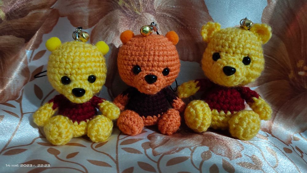 O'yinchoqlar qo'lda to'qilgan