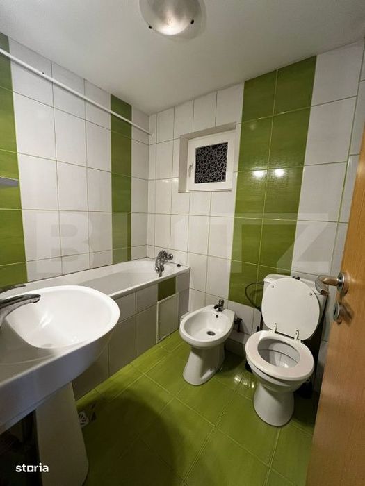 Apartament cu 3 camere, 78.45 mp, zona Sud