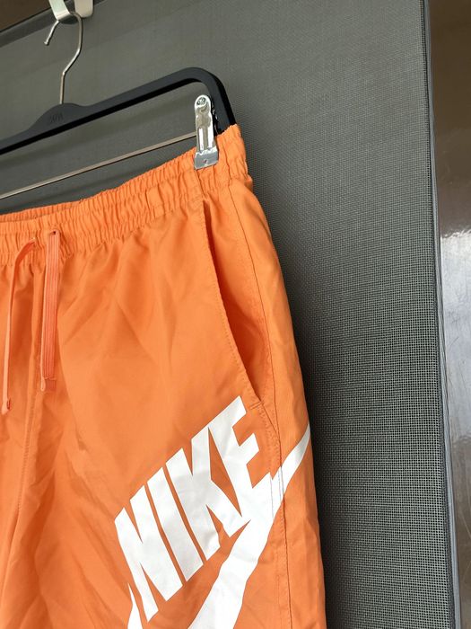 Мъжки къси панталони Nike - размер М, Отлично състояние