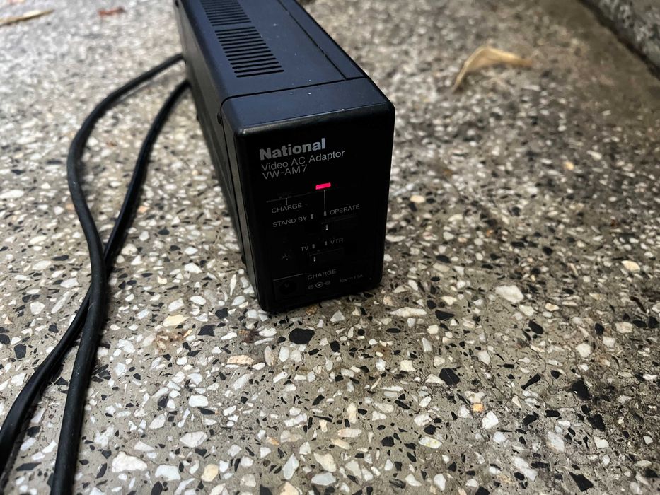 VHS видеокамера National M7
