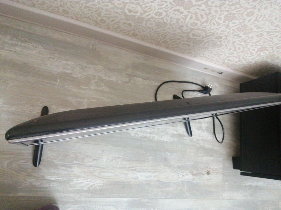 Плоский телевизор LG 60 на 40