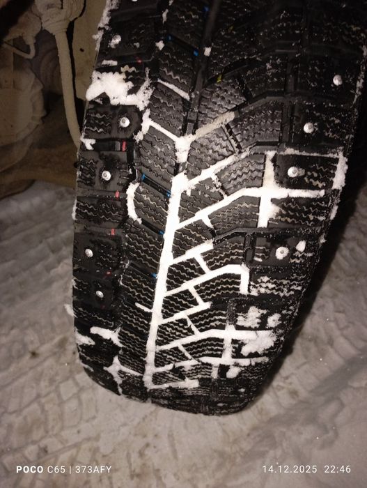 Комплект шин с дисками