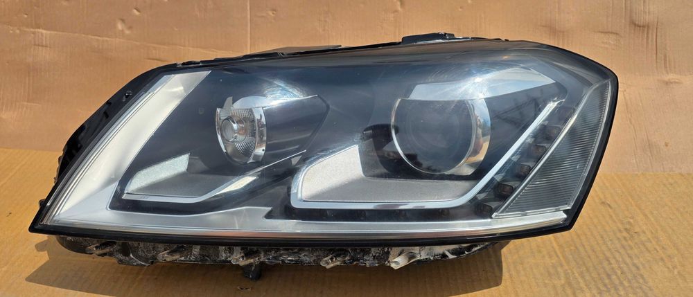 Far stanga Bi-Xenon Vw Passat B7 2011 / 2012 / 2013 2014