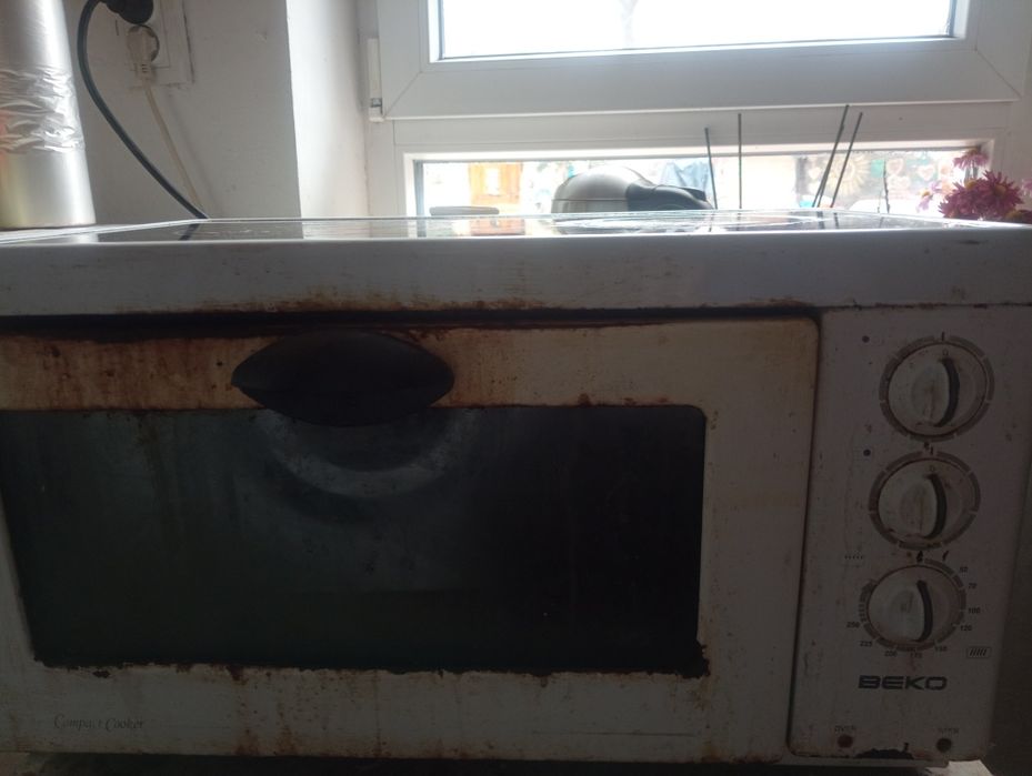 Електрическа печка фурна Beko