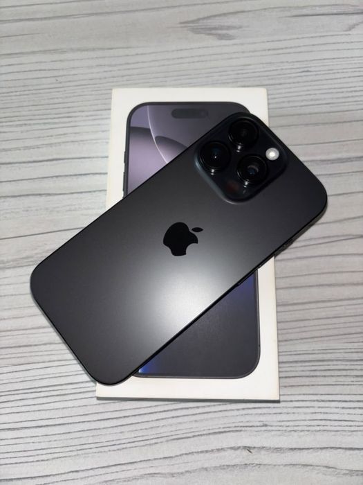 Айфон 16 Pro Black Titanium