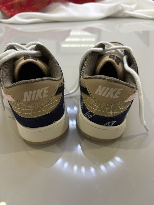 Adidas nike dunk low Travis Scott