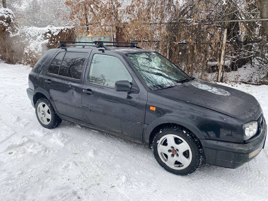 Гольф 3 на ходу,срочно