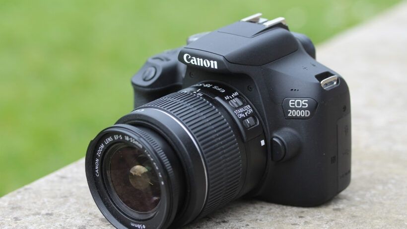 Canon  eos  2000D