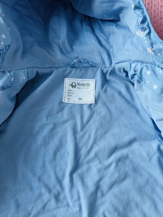 Продам легкую куртку на девочку