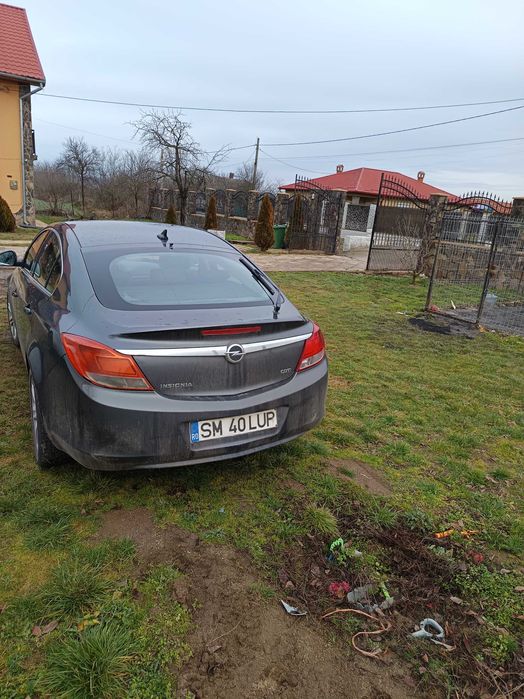Vând sau schimb Opel Insignia
