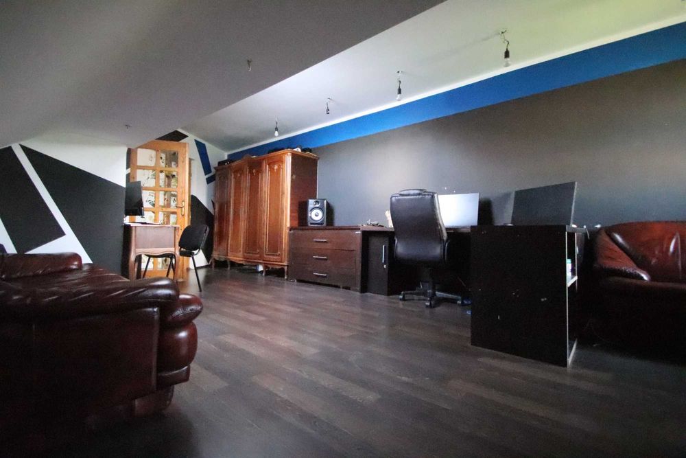 Privat - Închiriez 2 etaje în Vilă în Tătărași, 6 camere (240m2) ( super priveliște, natură )