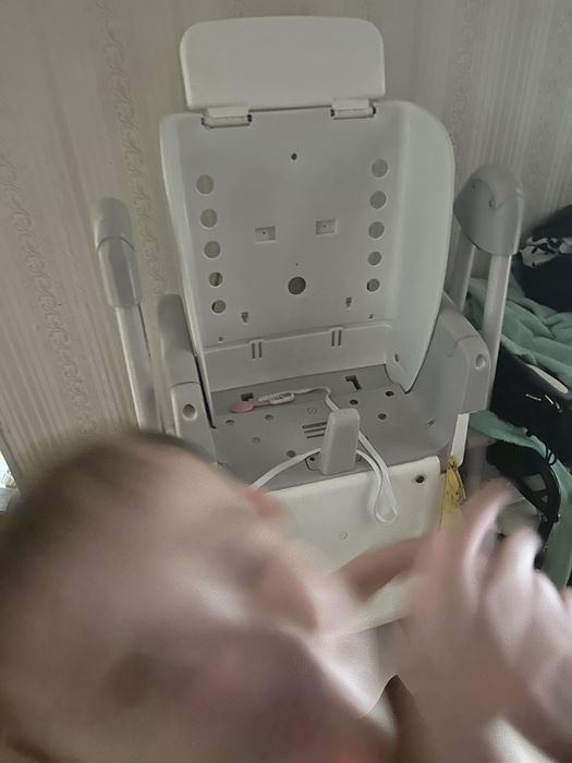 Детский столик для кормления