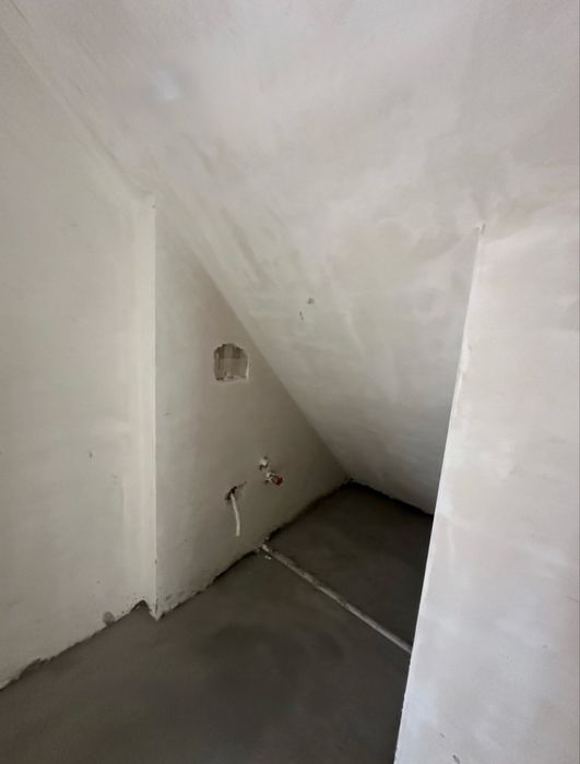 Продава се Тристаен апартамент в Варна, Автогара - 110 кв.м за 1819 €/кв.м - Снимка #13