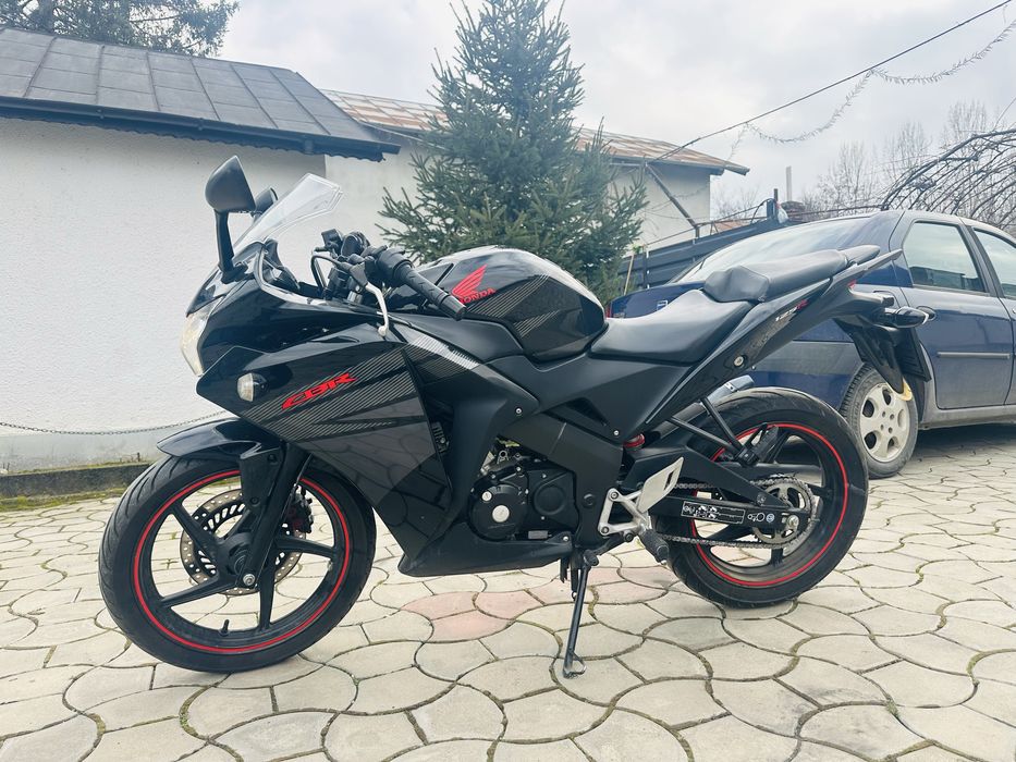 Honda cbr 125 a1 16 ani