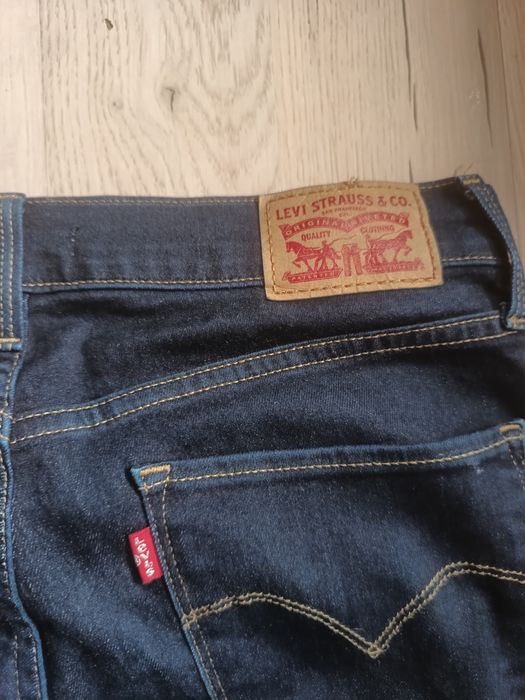Blugi Levi's skinny de damă