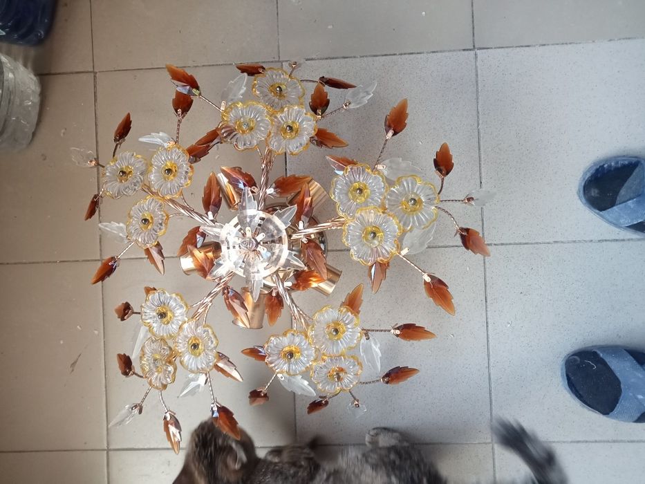 Люстра на 5ть лампочек