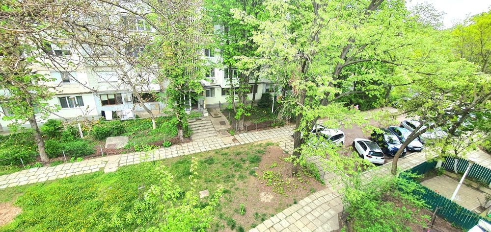 Vând apartament 2 camere confort1, Tiglina1, lăngă Orășelul Copiilor, etaj 3, zonă verde foarte linistită.