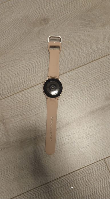 Смарт часовник Samsung Watch 4