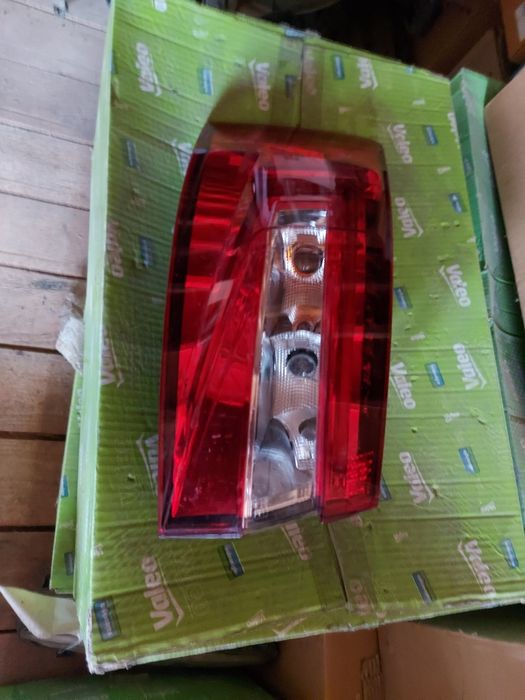 Stop Lampa stanga spate Skoda Superb an 2015 2016 2017 2018 cod 3V5945