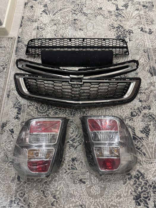 Фара решотка комплект сотилади состаяни янги