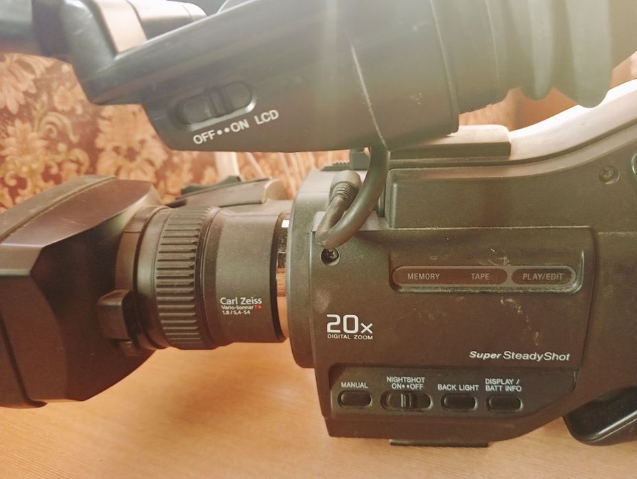 Продаётся видеокамера sony